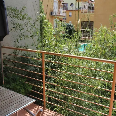 Mandarin Wellness شقة