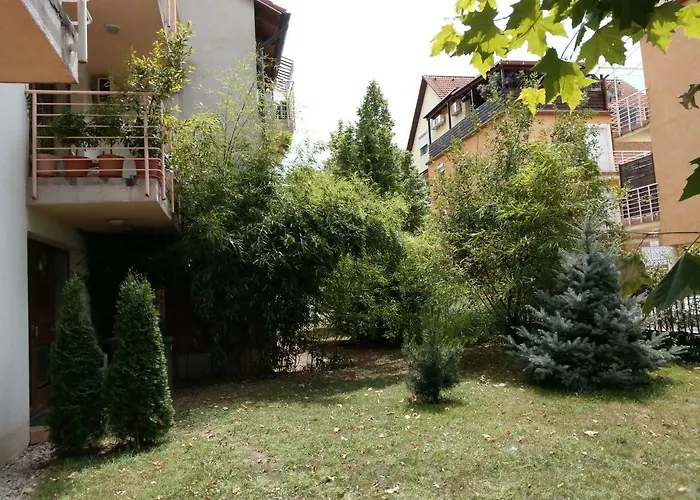 Mandarin Wellness アパート