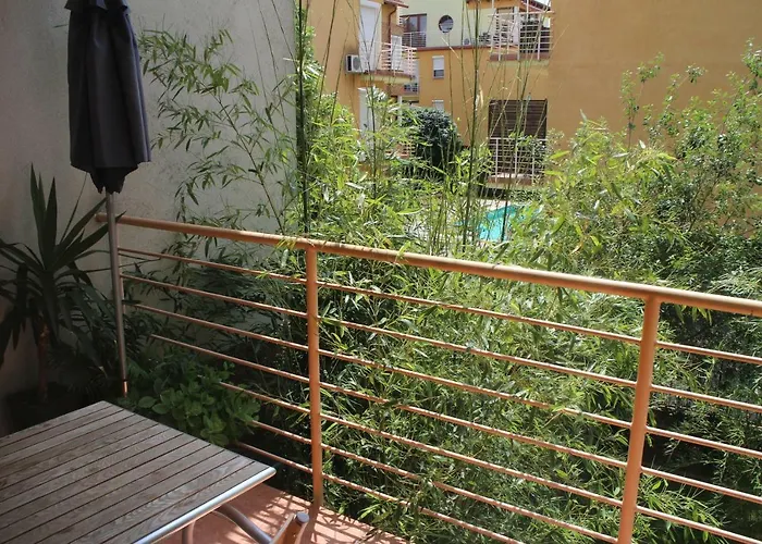 Mandarin Wellness アパート